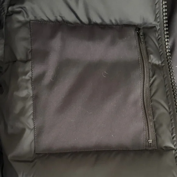 Canada Goose Jasper Navy Parka with Authentic Coyote Fur Trim - Picture 14 of 14